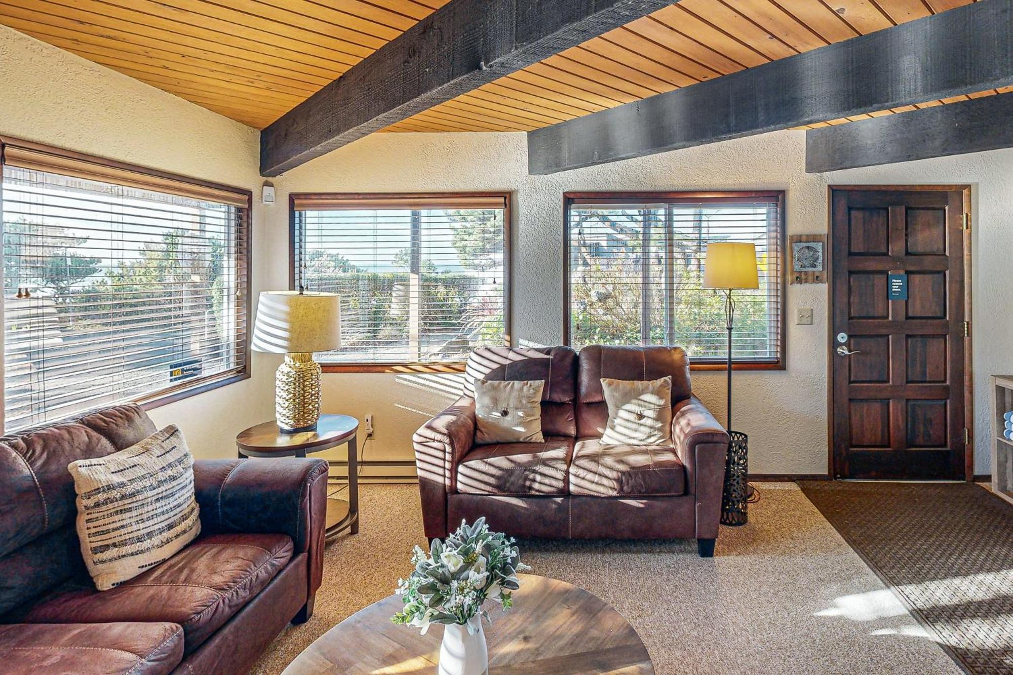Arrow Point Villa Newport Exterior photo